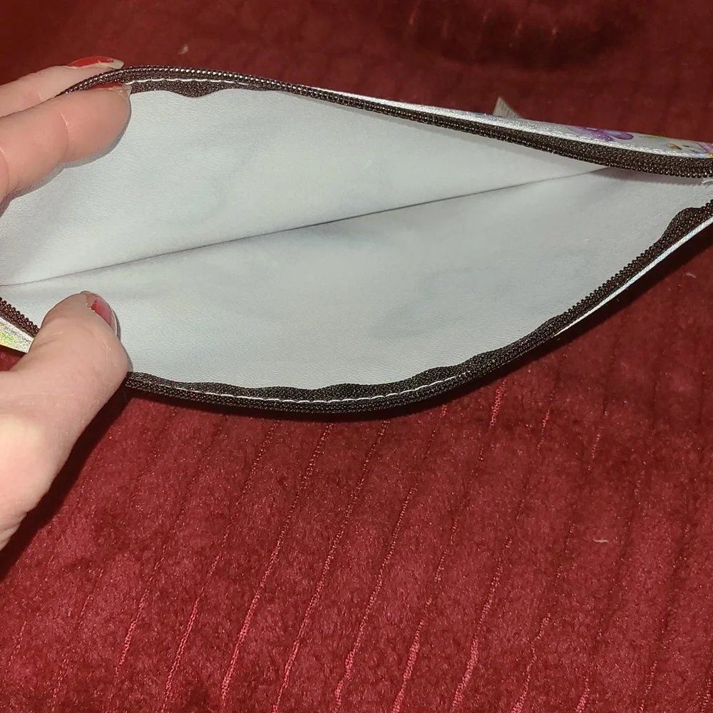 Gorgeous butterfly pouch wristlet bag - Picture 7 of 8